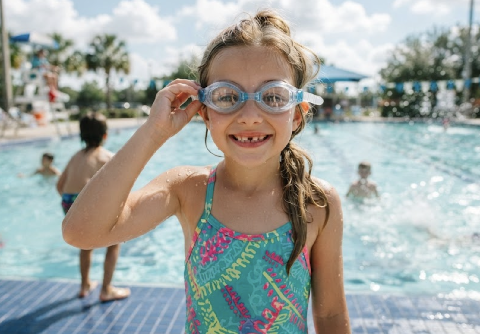 PARENT QUESTION: What do I need to know about swimming goggles and chlorine eye safety? PARENT QUESTION: What do I need to know about swimming goggles and chlorine eye safety?
